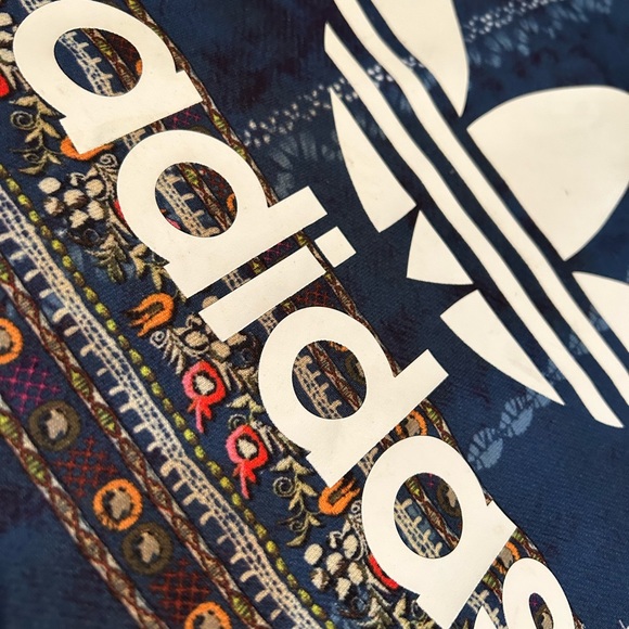 Rare Adidas cropped sweater - Picture 3 of 3